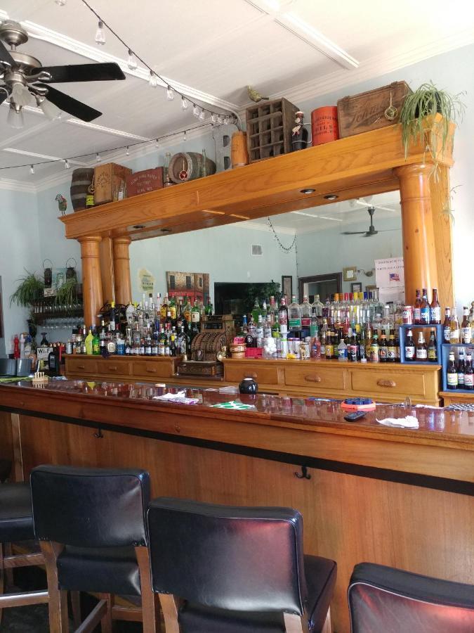 The Burlington Hotel & Bar - Alma Wi Экстерьер фото